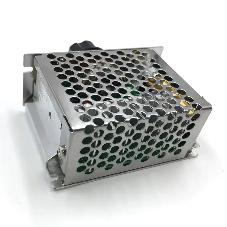 Įtampos reguliavimo modulis galingiems elektriniams įrankiams Įtampos keitiklis skirtas kampiniam šlifuokliui, gręžtuvui, elektrinei pjūklui