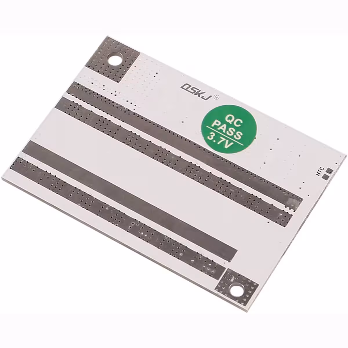 BMS 5S 100A plokštės galinės dalies vaizdas, matomi takeliai ir litavimai