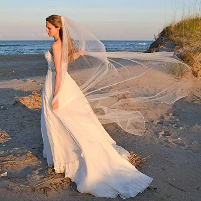 2 m ilgio tulo nuotakos šydas Finas tiulio nuotakos šydas, 2 metrų ilgis, minimalistinis stilius