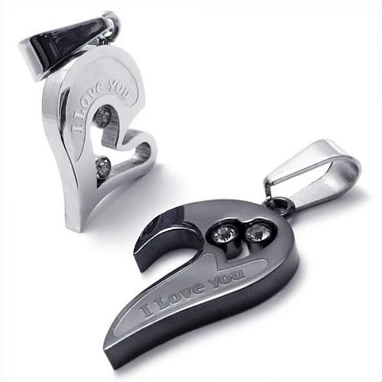 Du širdies pakabukai poroms įsimylėjusiems