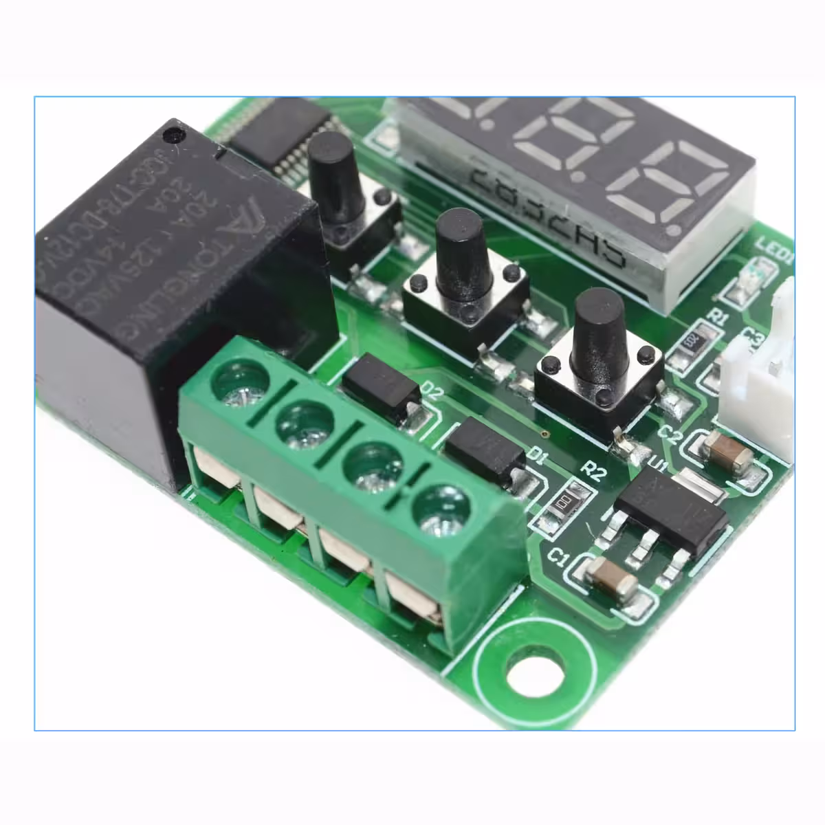 Elektroninis valdiklis su rele šildymo ar aušinimo sistemoms