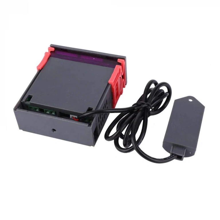 Skaitmeninis panelinis valdiklis su integruotu jutikliu STC-3028