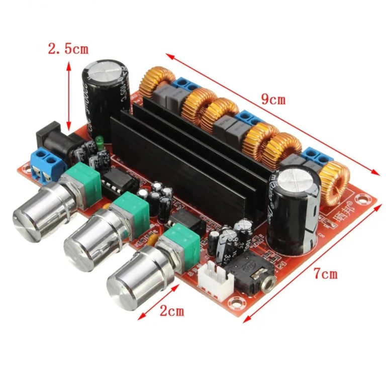 Artimas planas: garsumo ir tono mygtukai XH-M139 modulyje