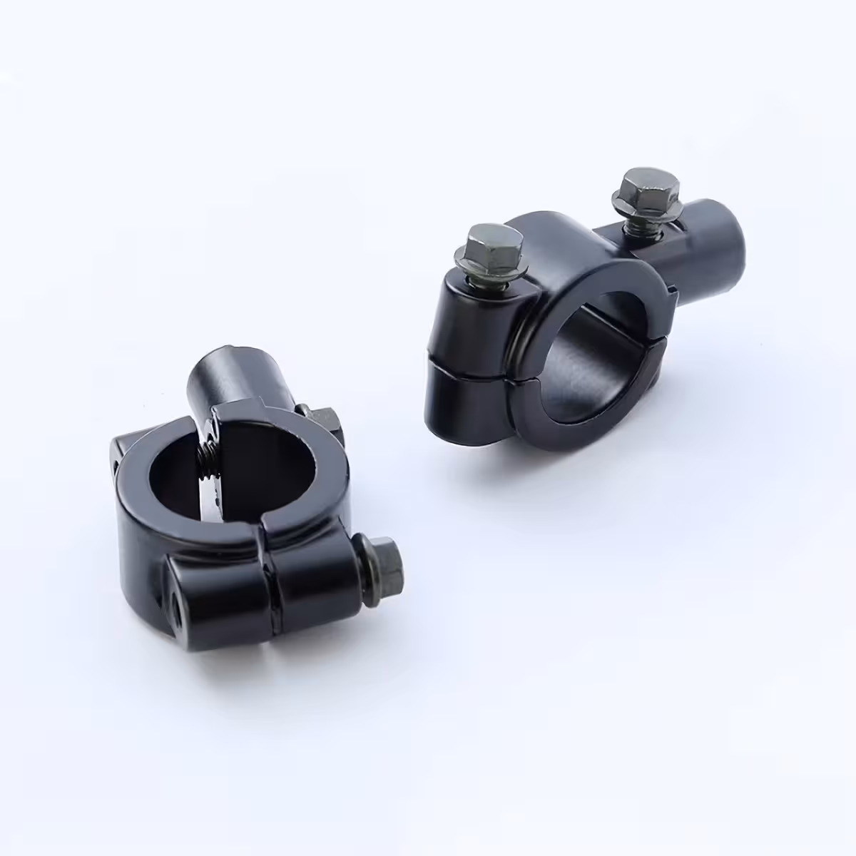 Universalus rankenos adapteris veidrodėliams M10 x 1,25