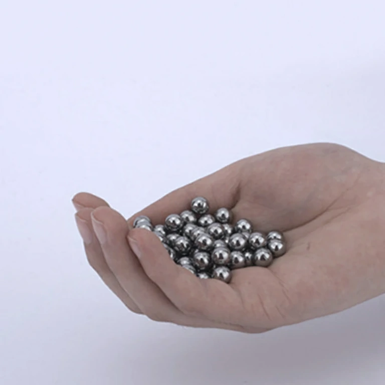 8 mm plieniniai rutuliukai lankui rinkinys Pilnas 100 plieninių kamuoliukų 8 mm rinkinys lankui, sferinė, lygi forma