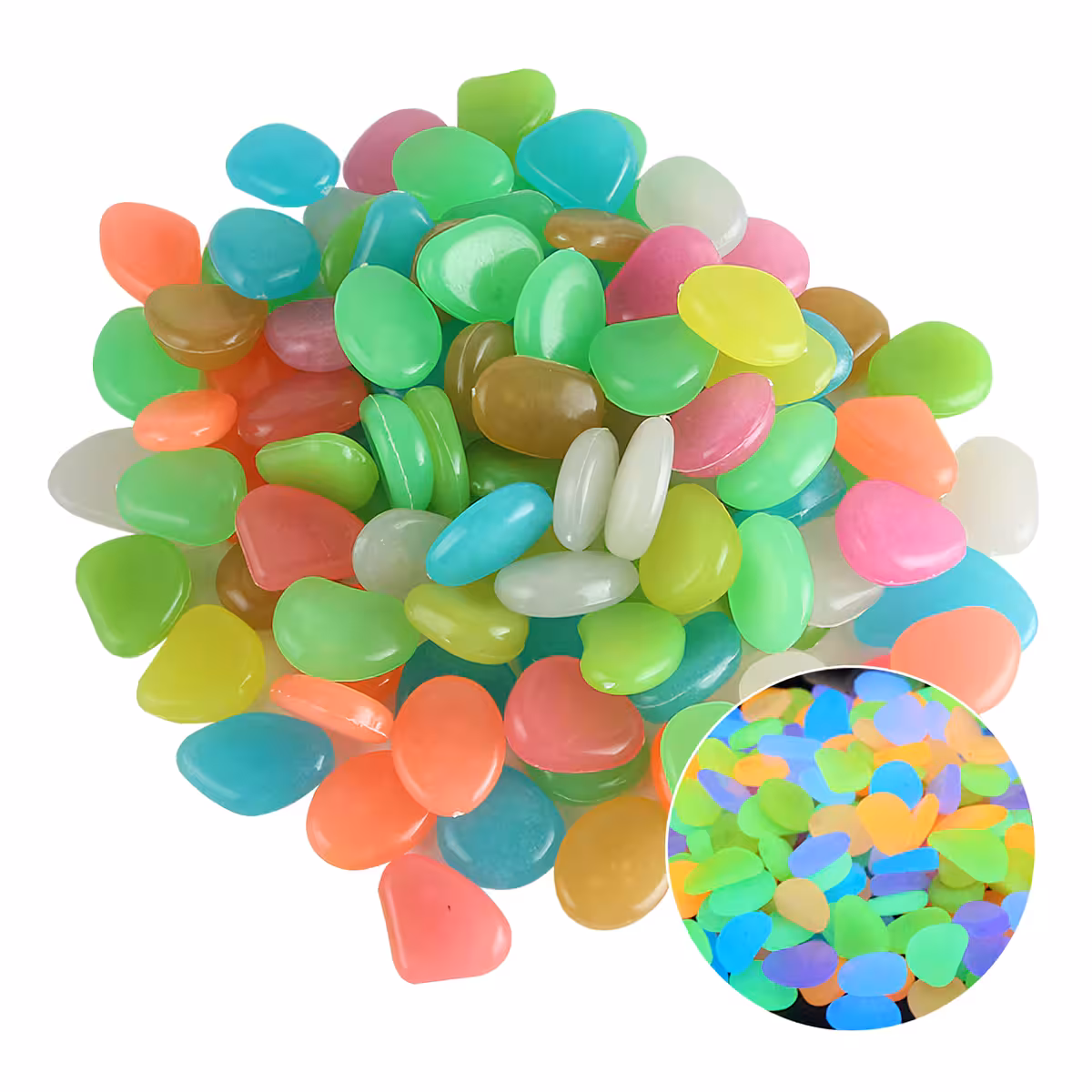 Švytinčios dekoratyvinės skaldos takų apšvietimui sode