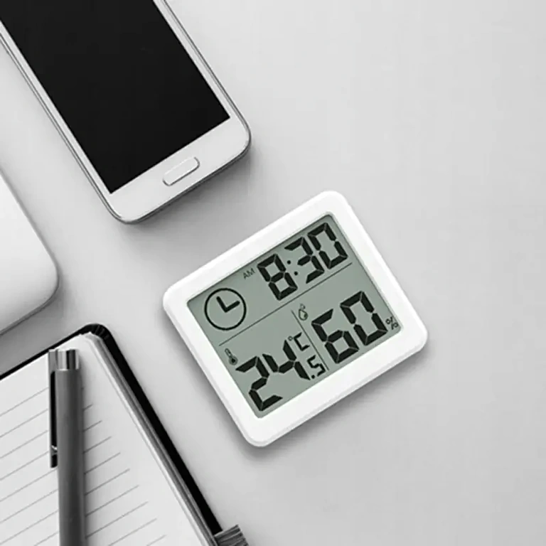 Kambario jutiklis – higrometras su dideliu LCD ekranu Kambario klimato kontrolės įrenginys su LCD ekranu ir moderniu dizainu