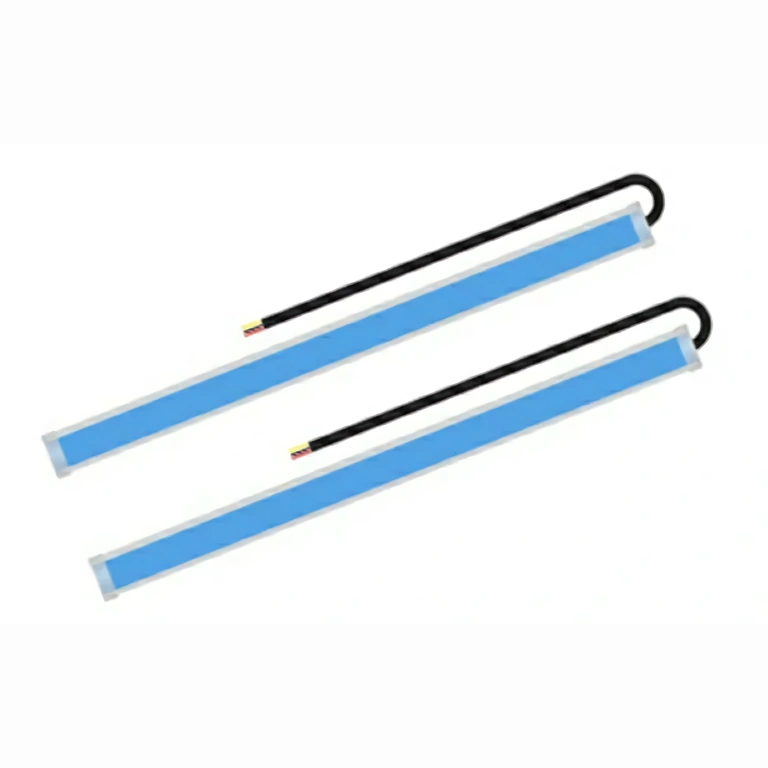 Atspari vandeniui DRL šviesa su posūkio signalizacija Atspari vandeniui DRL LED juosta automobiliui su sekvencine signalizacija