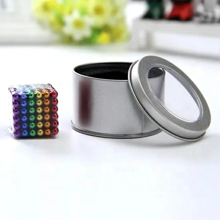 Dovanų rinkinys su magnetiniais kamuoliukais – puiku atsipalaidavimui ir 3D konstrukcijoms