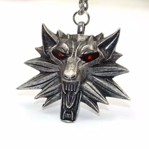 The Witcher Wild Hunt pakabukas grandinėlėje – Sidabrinis senovinis medalionas su juodomis arba raudonomis akimis