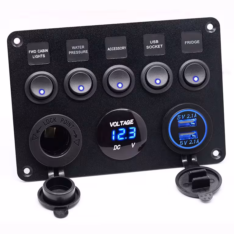 Automobilio jungiklio skydelis 5 mygtukai ON/OFF su voltmetru, lizdu ir USB įkrovikliu – 12V/24V, atsparus IP65