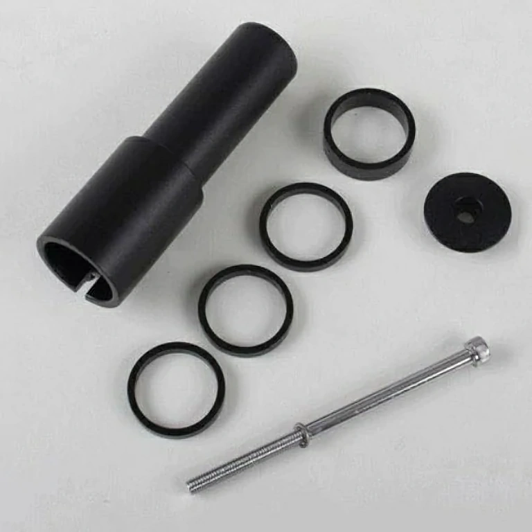 Juodas aliuminio vairo prailginimas – lengvas montavimas Juodo lydinio vairo stovo pakėlėjas – universaliai suderinamas