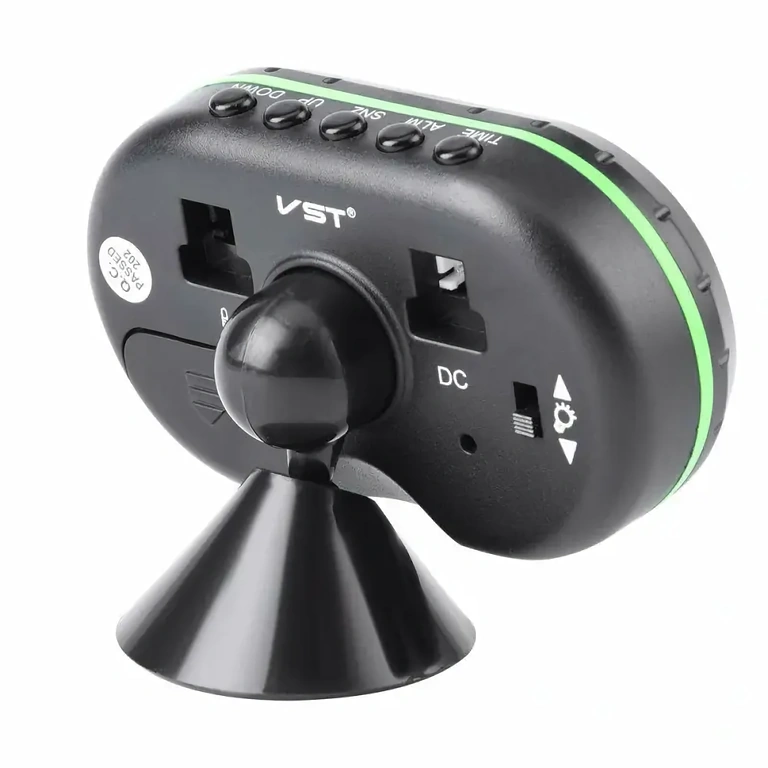 Skaitmeninis laikrodis įtampos ir temperatūros rodymui automobilyje