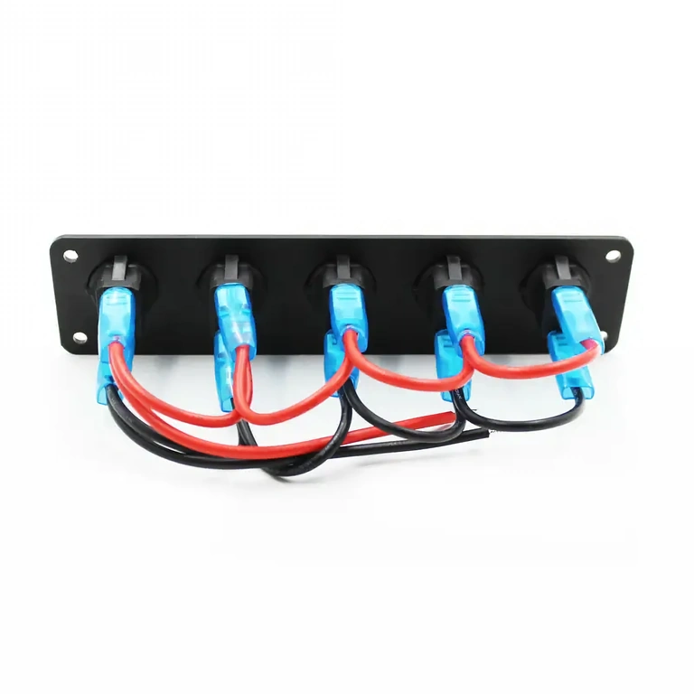 Elektriniai jungikliai pulto gale