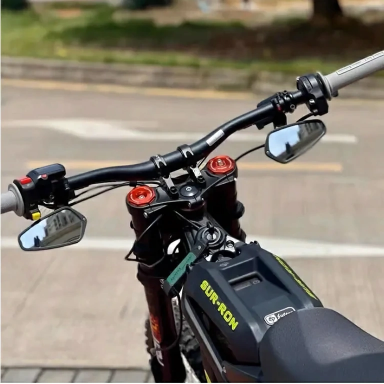 Aliuminio CNC veidrodėlių rinkinys – lengvi ir patvarūs