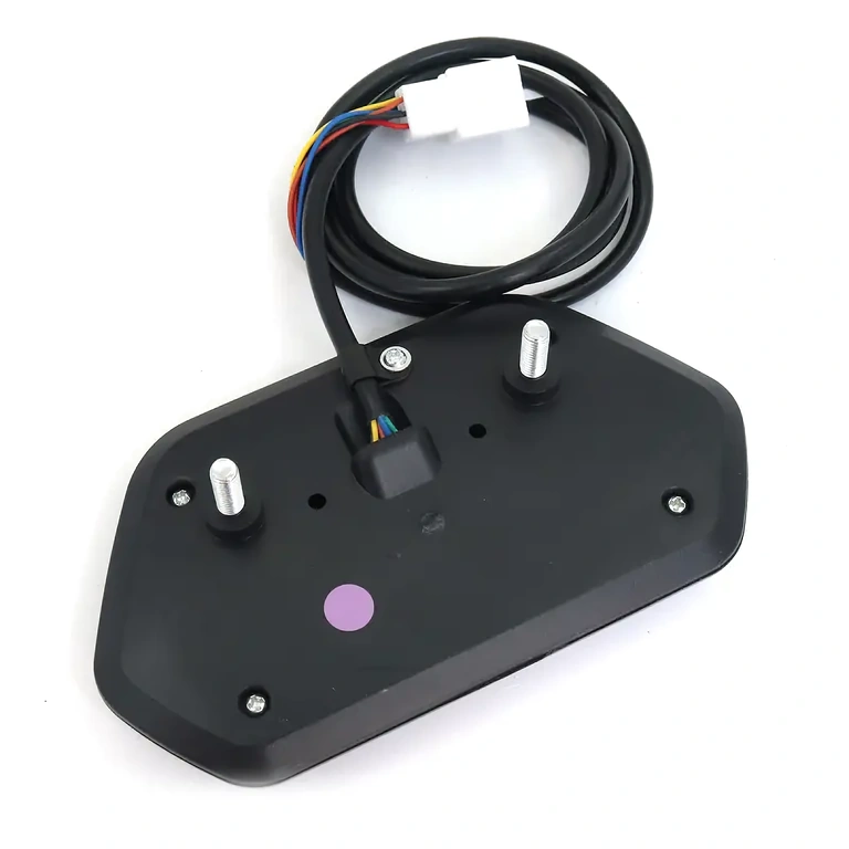 Aiškus ir lengvai skaitomas paspirtuko prietaisų skydelio ekranas