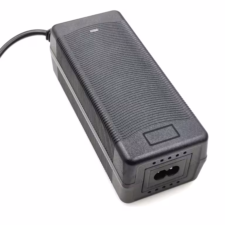 60V 2A įkroviklis skuteriui, triratukui ir elektriniam dviračiui – CityCoco, Harley, 60V paspirtukai