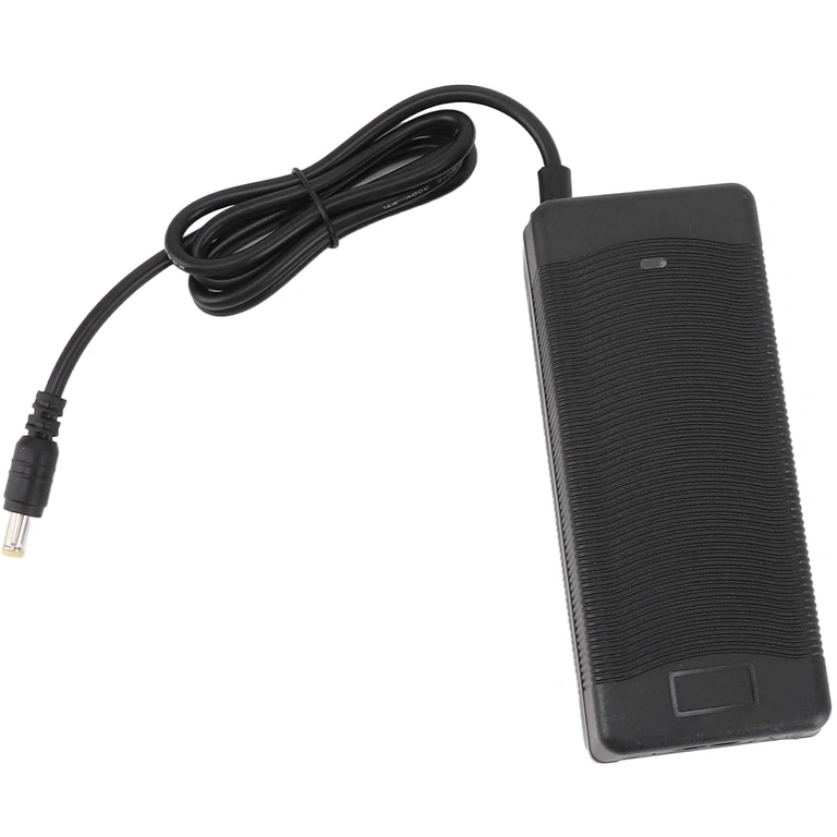 DC 2,1×5,5 mm jungtis 21V 2A Li-Ion įkrovikliui – suderinama su 18V Li-Ion akumuliatoriais ir nešiojamais įrankiais