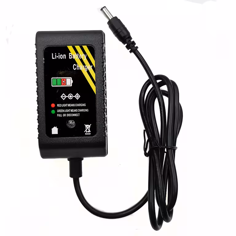 12.6V Li-Ion įkroviklis 10.8V akumuliatoriui – suderinamas su elektriniu atsuktuvu ir BMS 3S