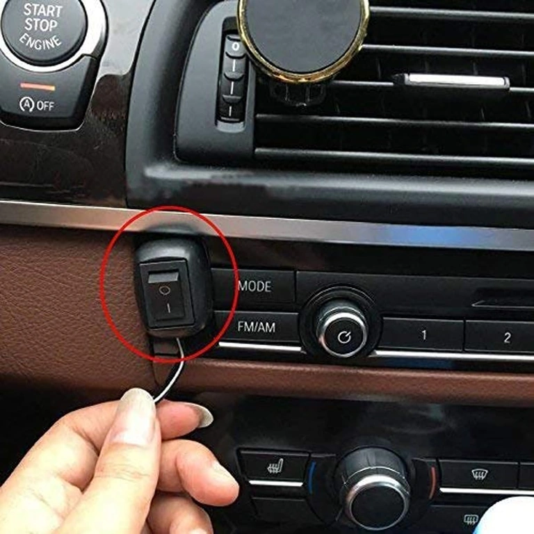 ON/OFF jungiklio montavimas su lipnia juosta