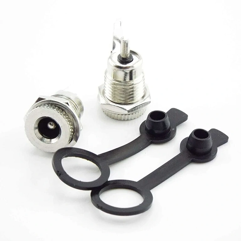 DC 12V 5,5x2,1 mm jungtis atspari vandeniui, priekinis vaizdas