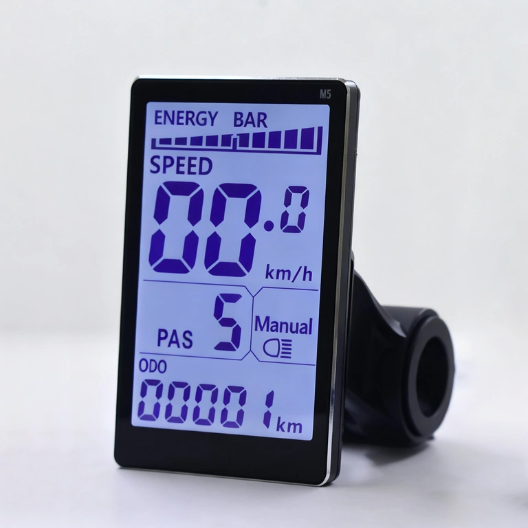 Šoninis valdiklio ir M5 ekrano rinkinio vaizdas elektriniam dviračiui 500W–1000W